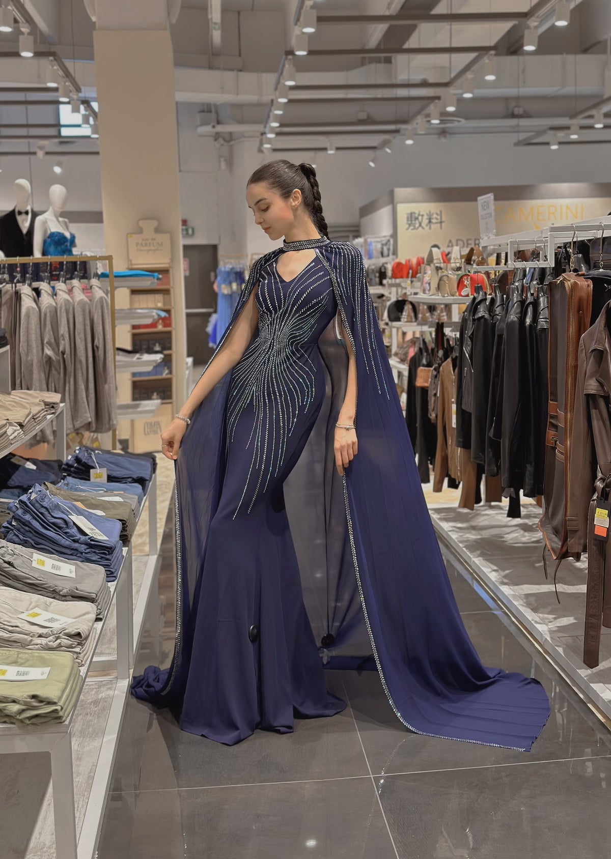 Abito da Gala Blu Due Pezzi con Mantella Gioiell 512353 Blue