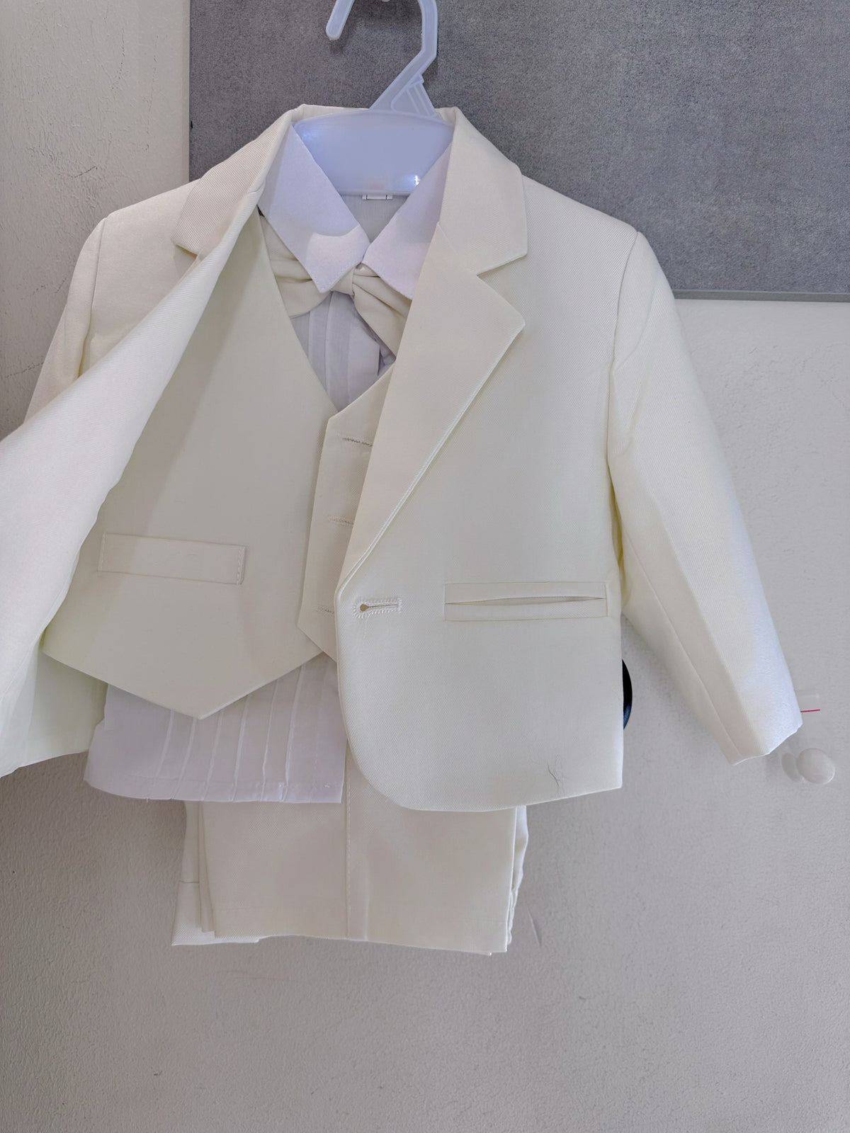 Completo Cerimonia Bambino 5 Pezzi – Abito Elegante Color Panna per Bimbo 6–36 Mesi con Giacca, Gilet, Camicia, Pantaloni e Papillon 6-36M,528-TheOne