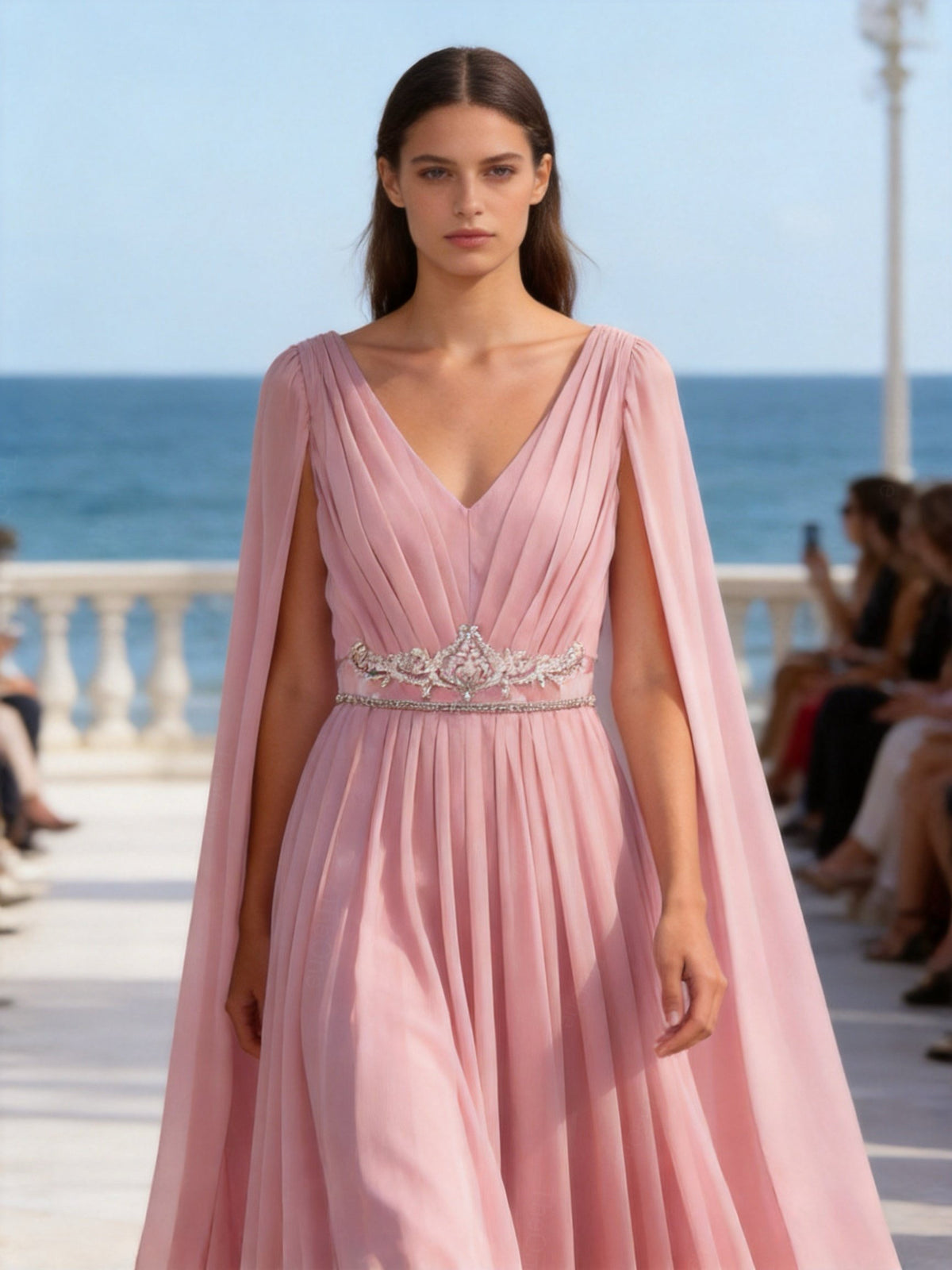 Abito Elegante Lungo in Chiffon con Mantella e Ricami