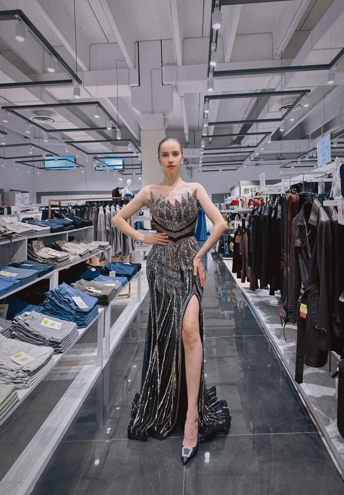 Abito Haute Couture con Strascico Removibile | Ricami a Mano | TheOne Ferrara