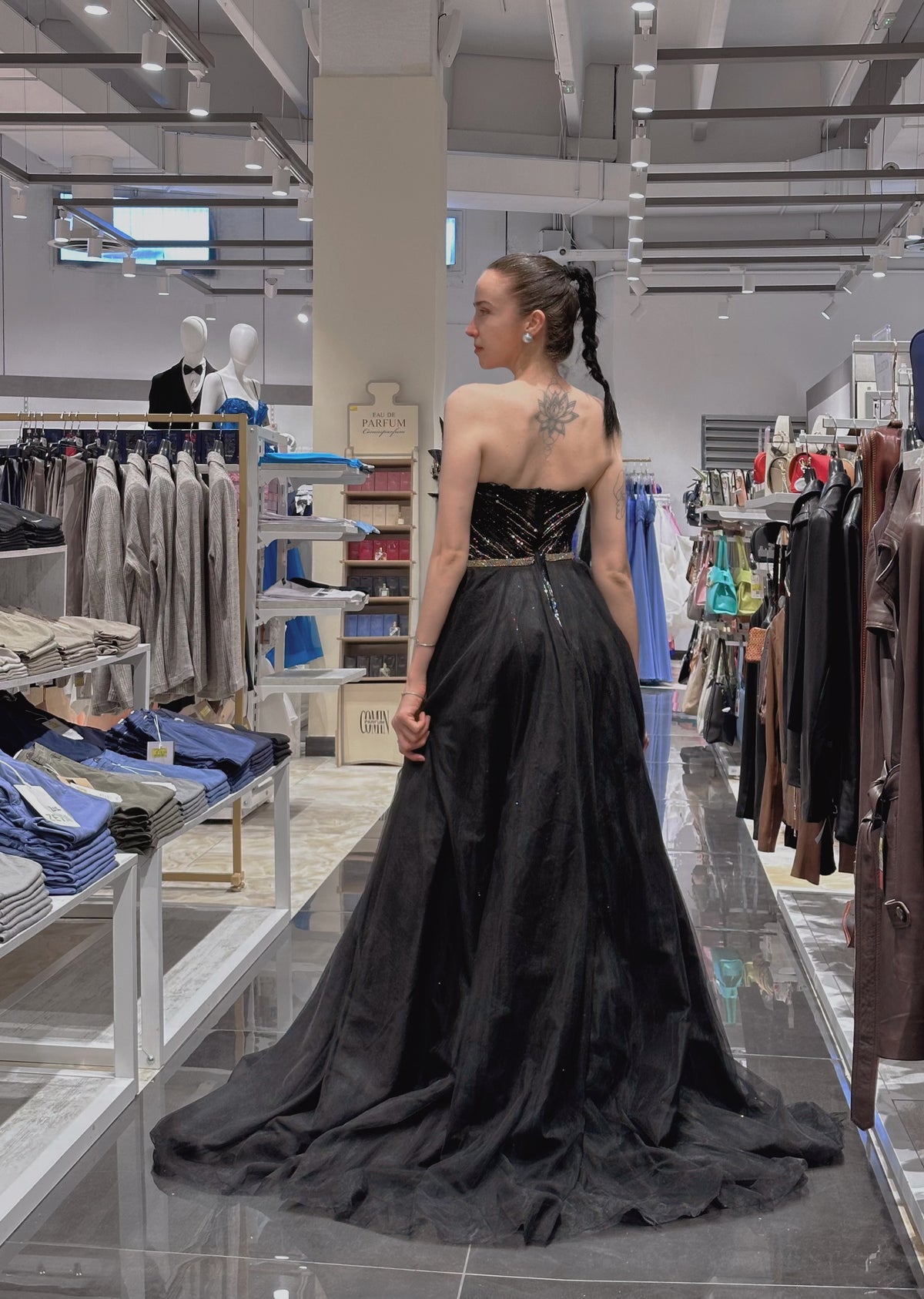 Abito Haute Couture con Strascico Removibile | Ricami a Mano | TheOne Ferrara