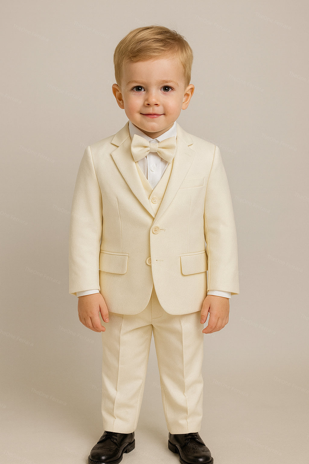 Completo Cerimonia Bambino 5 Pezzi – Abito Elegante Bianco Avorio con Giacca, Gilet, Camicia, Pantaloni e Papillon B61 ,4-14Anni TheOne Panna Poliestere 80%, Cotone 20%