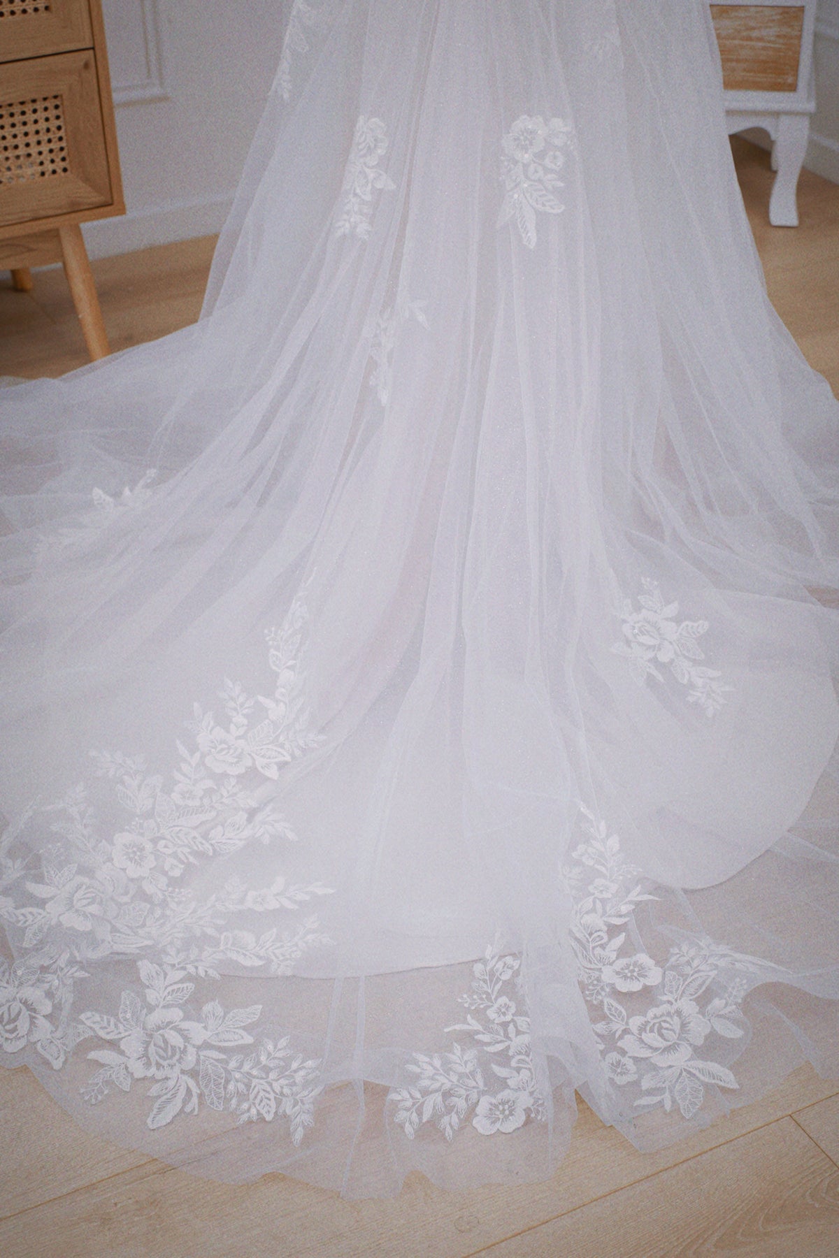 Abito da Sposa a Sirena con Corpetto Senza Spalline in Pizzo e Strascico-828012