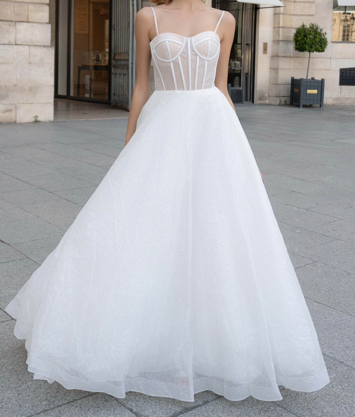 Abito da Sposa Principessa con Corsetto Nude e Strascico – Vestito Elegante in Tulle Glitter 828011