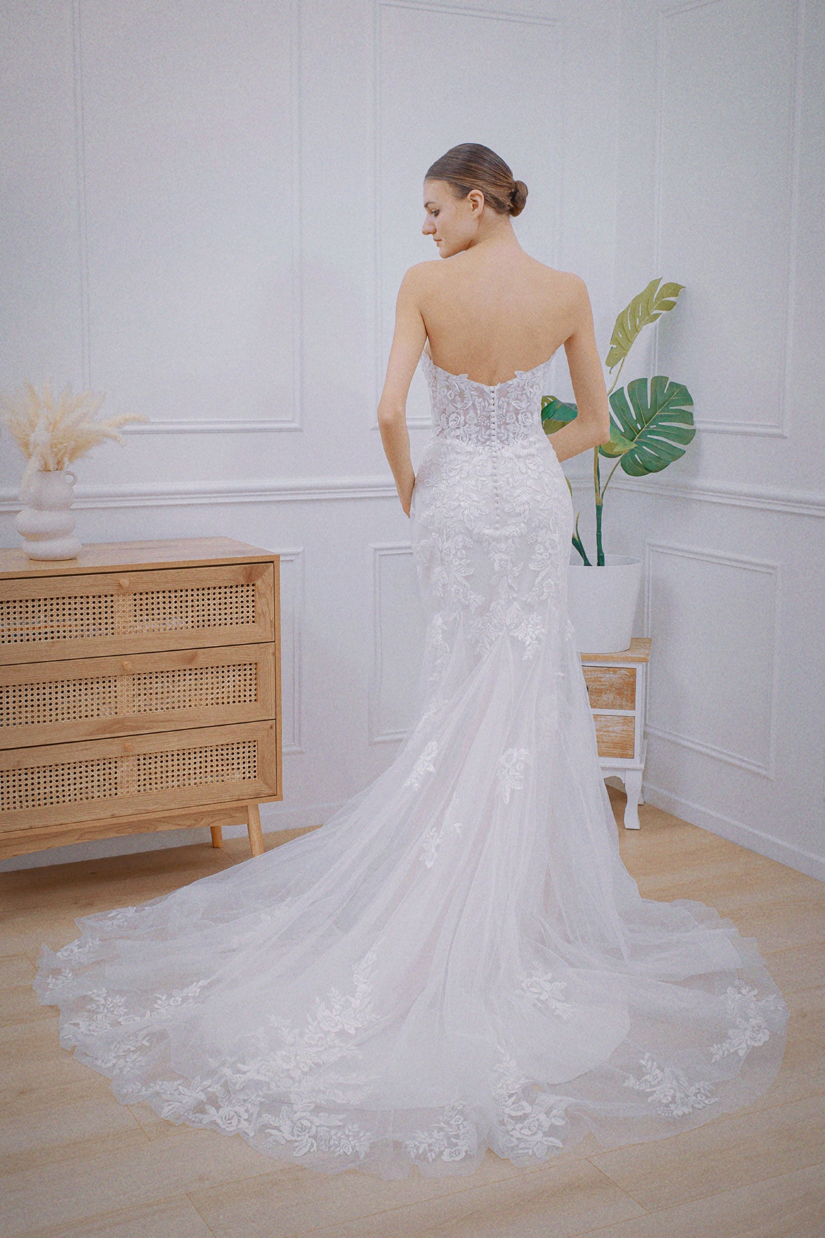 Abito da Sposa a Sirena con Corpetto Senza Spalline in Pizzo e Strascico-828012