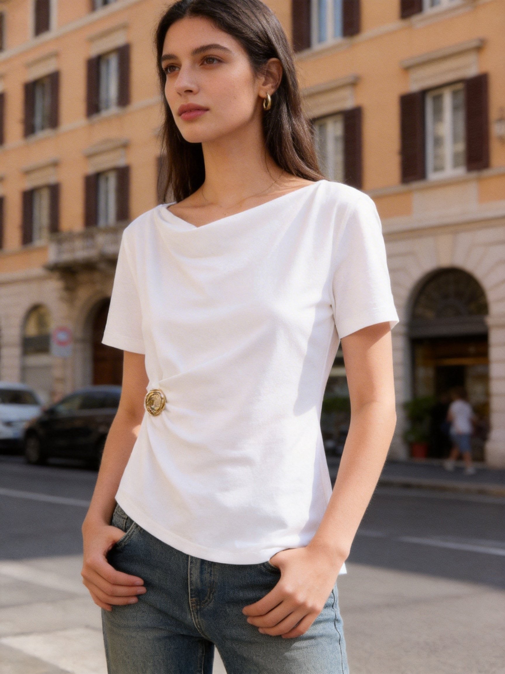 Top Donna Drappeggiato in Cotone – T-Shirt Elegante con Dettaglio Oro 66294