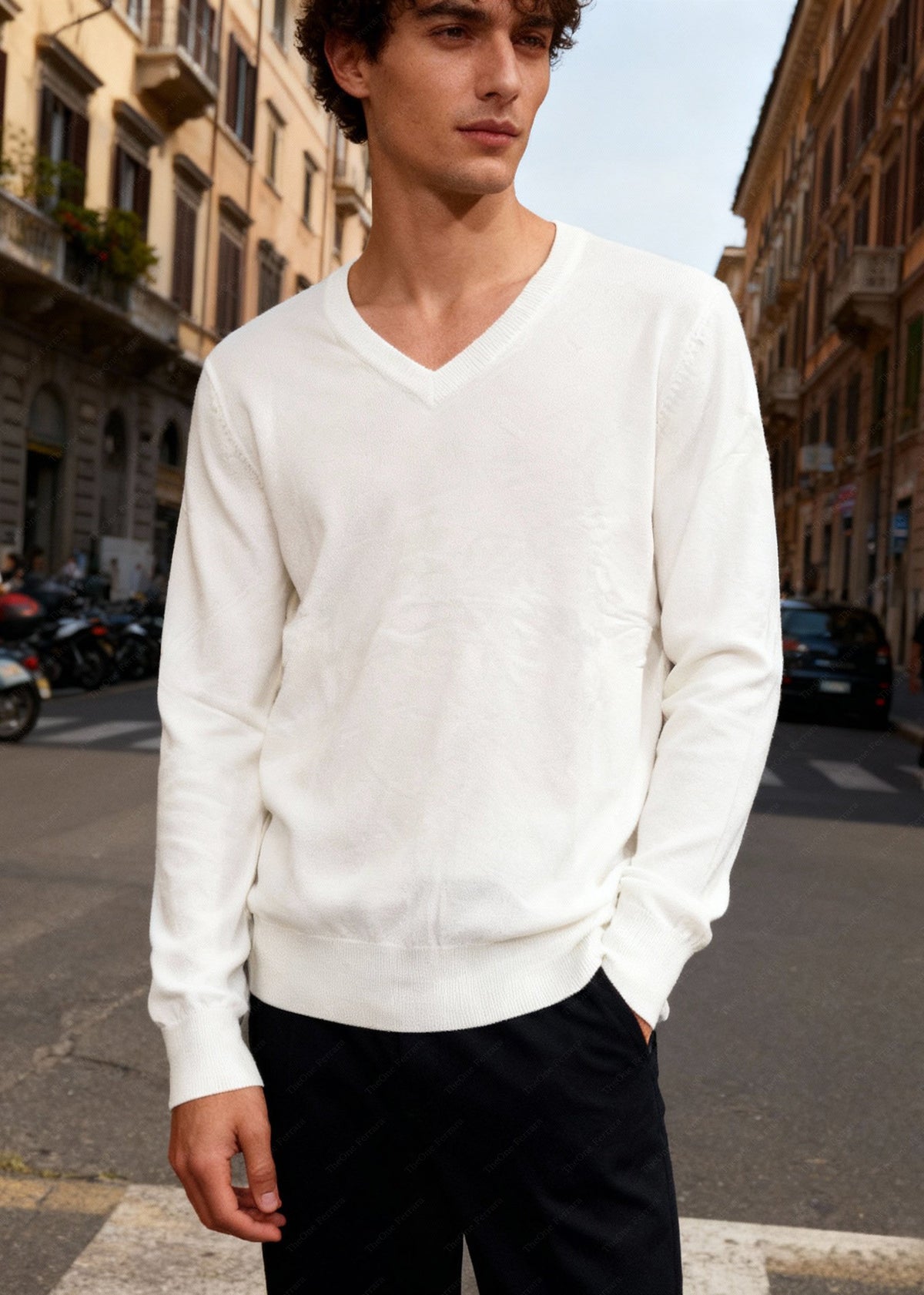 Maglione Uomo Scollo a V in Viscosa - Pullover Elasticizzato Elegante 35607 Bianco