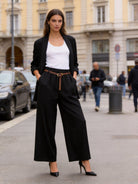 Completo Donna Elegante a Righe | Blazer e Pantaloni Wide Leg Nero Completo