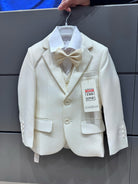 Completo Cerimonia Bambino 5 Pezzi – Abito Elegante Bianco Avorio con Giacca, Gilet, Camicia, Pantaloni e Papillon B61 ，4-14Anni TheOne