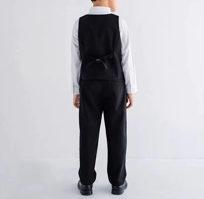 Completo Cerimonia Bambino 5 Pezzi – Abito Elegante Nero con Giacca, Gilet, Camicia, Pantaloni e Papillon 4-14Anni A07 TheOn