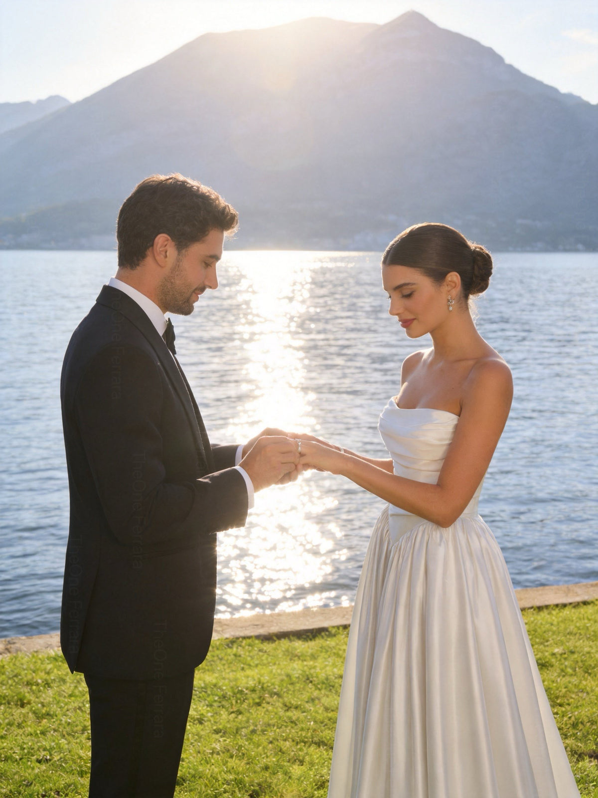 Abito da Sposa Senza Spalline in Raso – Principessa Elegante