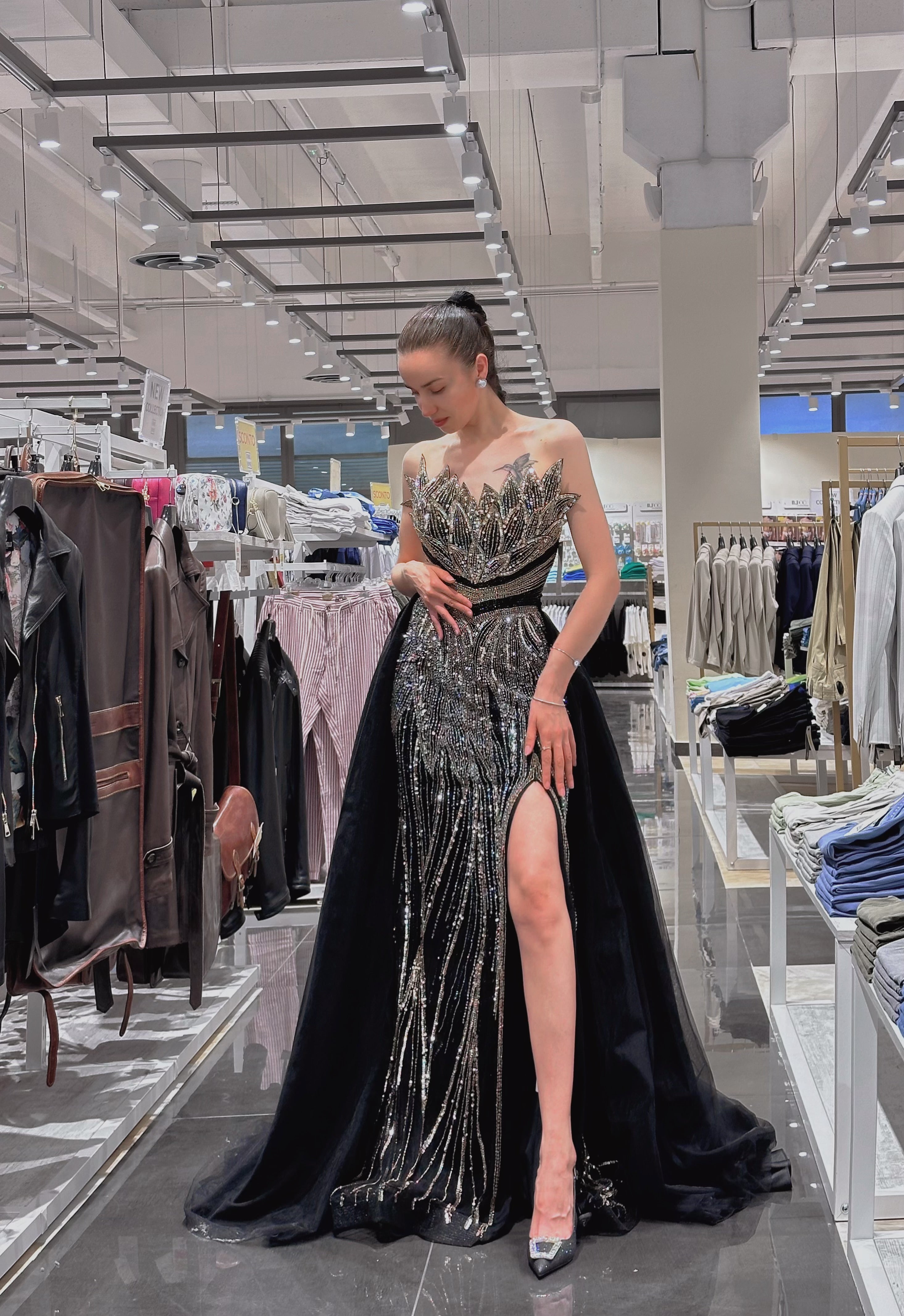 Abito Haute Couture con Strascico Removibile | Ricami a Mano | TheOne Ferrara