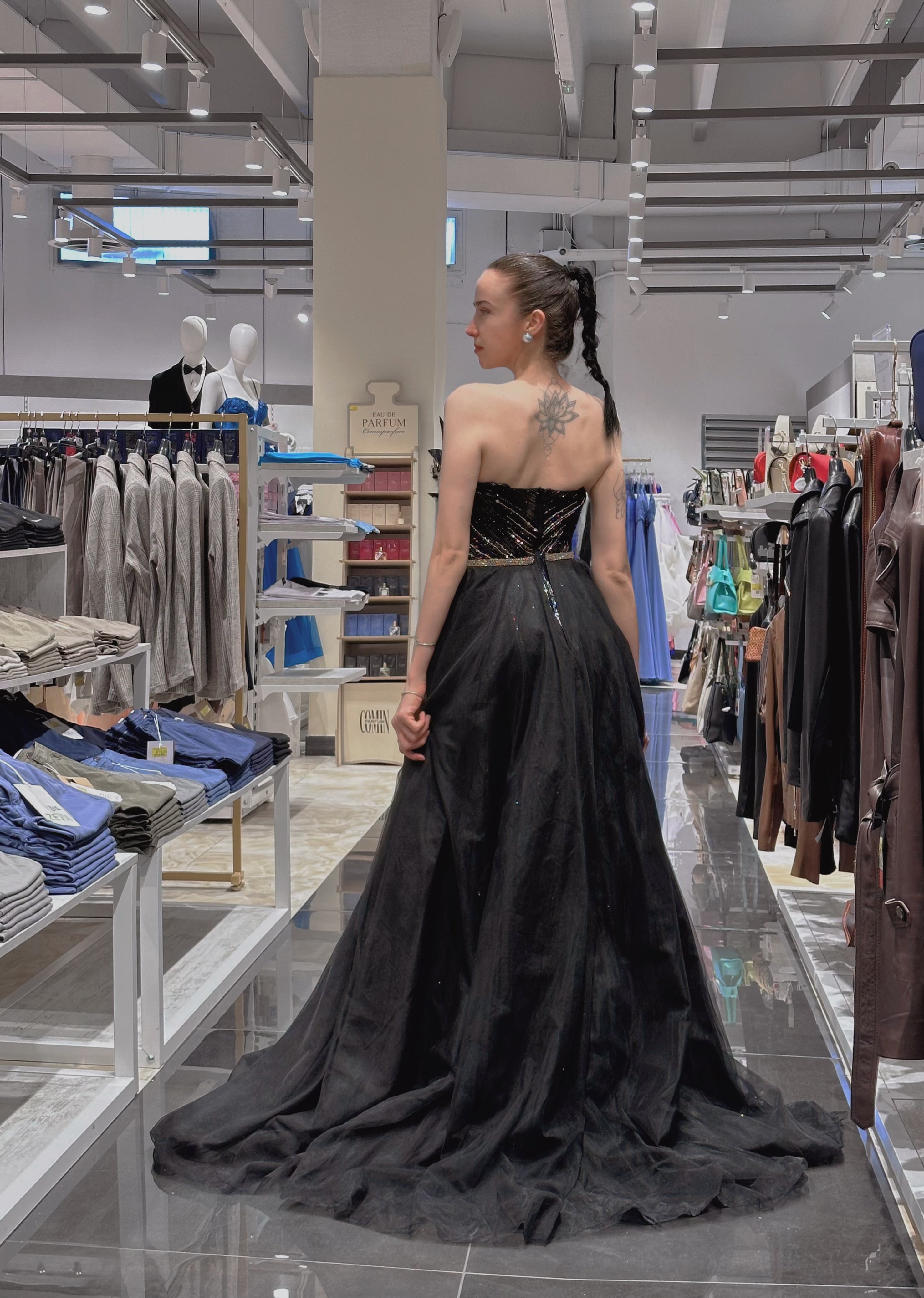 Abito Haute Couture con Strascico Removibile | Ricami a Mano | TheOne Ferrara