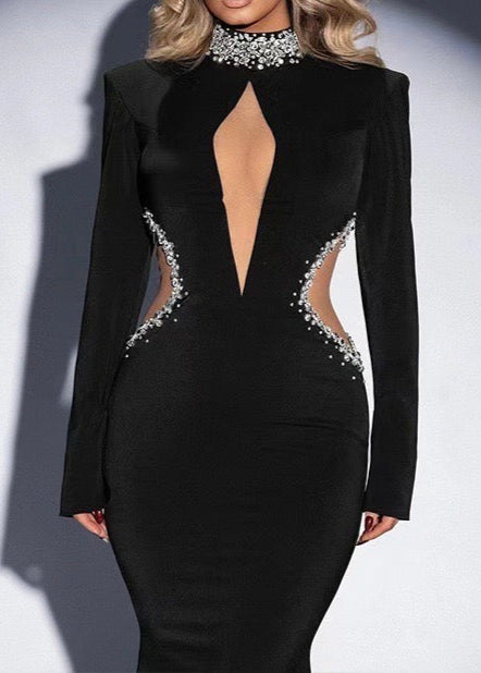 Abito da Sera Elegante Nero con Taglio Sirena e Dettagli in Cristallo