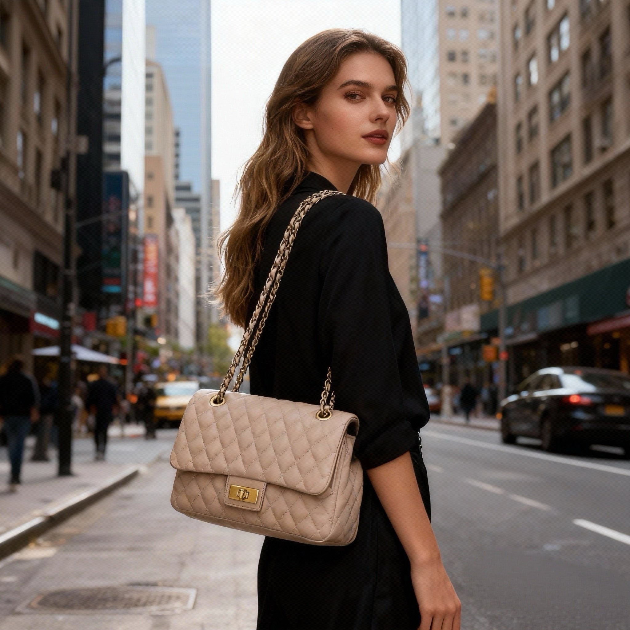 Borsa Donna Trapuntata a Spalla con Catena – Stile Italiano Elegante 9887, 27×8X16 cm