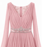 Abito Elegante Lungo in Chiffon con Mantella e Ricami
