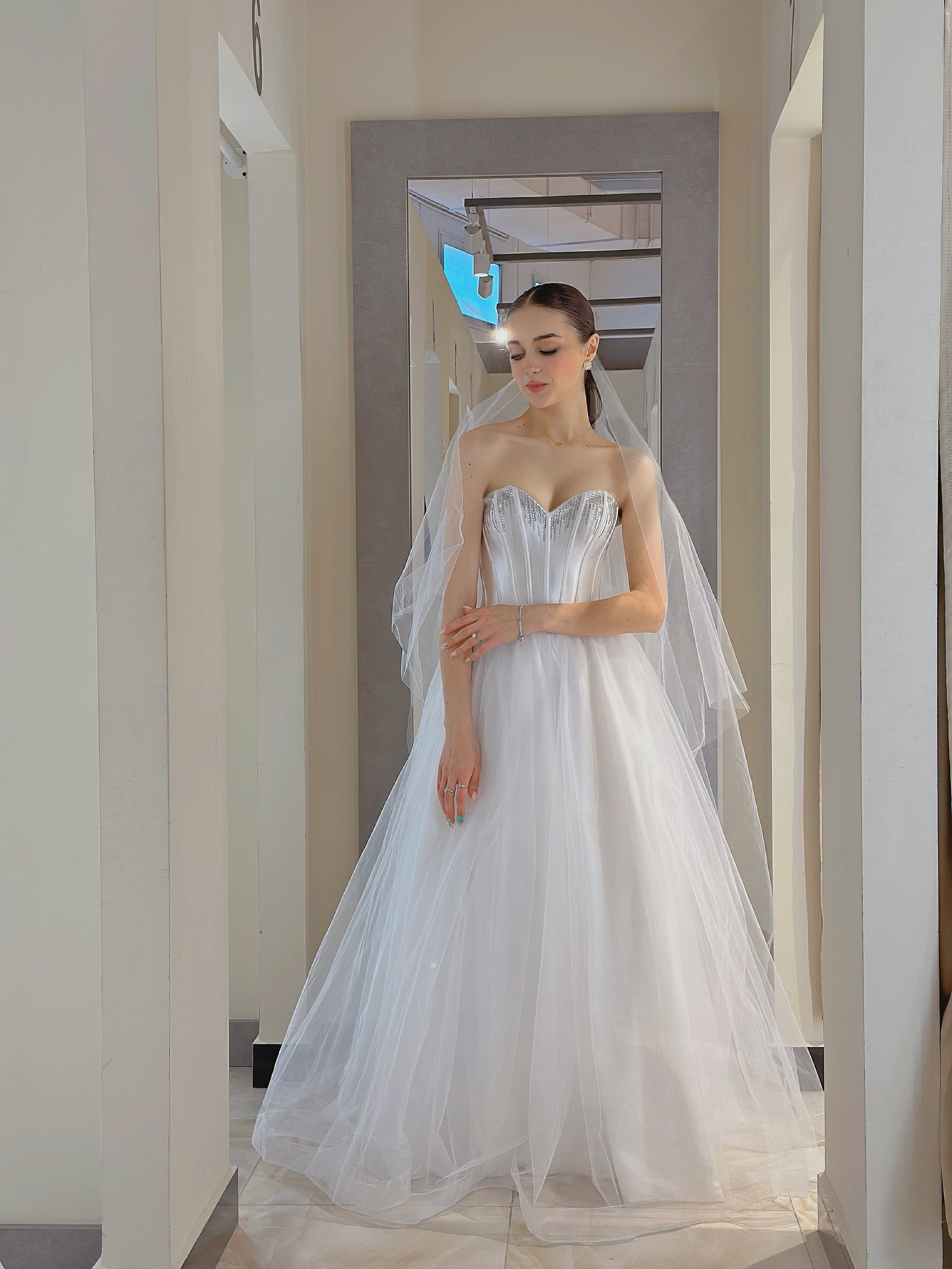 Abito da Sposa Elegante in Tulle | Vestito da Sposa Moderno Semplice M L