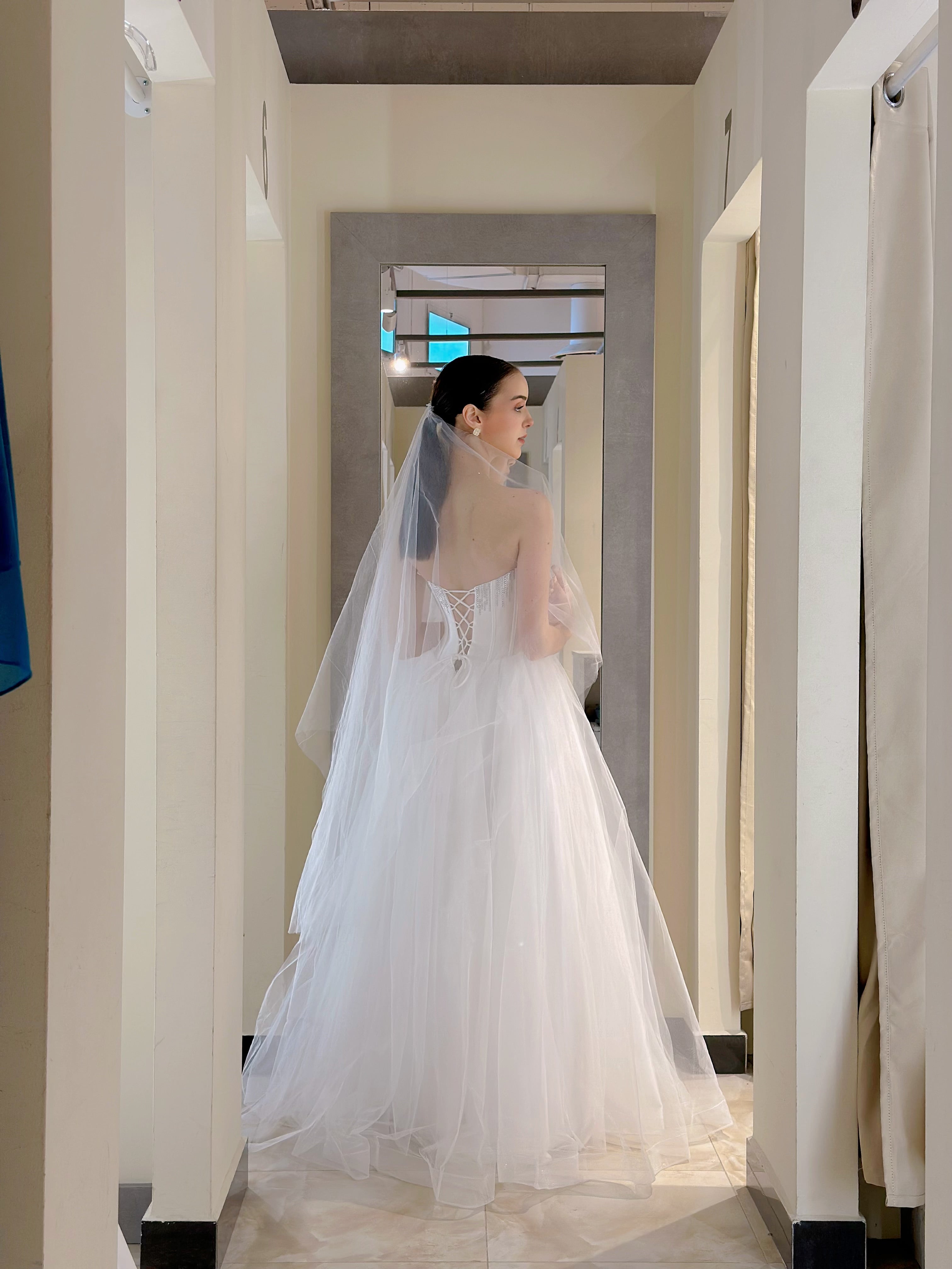 Abito da Sposa Elegante in Tulle | Vestito da Sposa Moderno Semplice