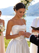 Abito da Sposa Senza Spalline in Raso – Principessa Elegante