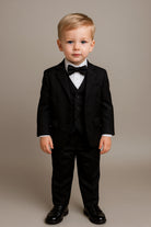 Completo Cerimonia Bambino 5 Pezzi – Abito Elegante Nero con Giacca, Gilet, Camicia, Pantaloni e Papillon 4-14Anni A07 TheOn Nero 80%Poliestere 20%Cottone