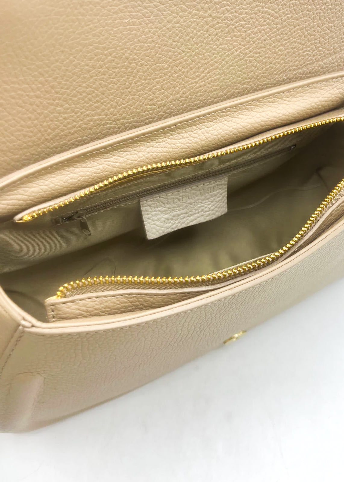 Borsa a Tracolla da Donna in Vera Pelle, 2 Modi di Indossarla, Made in Italy – art. 112729