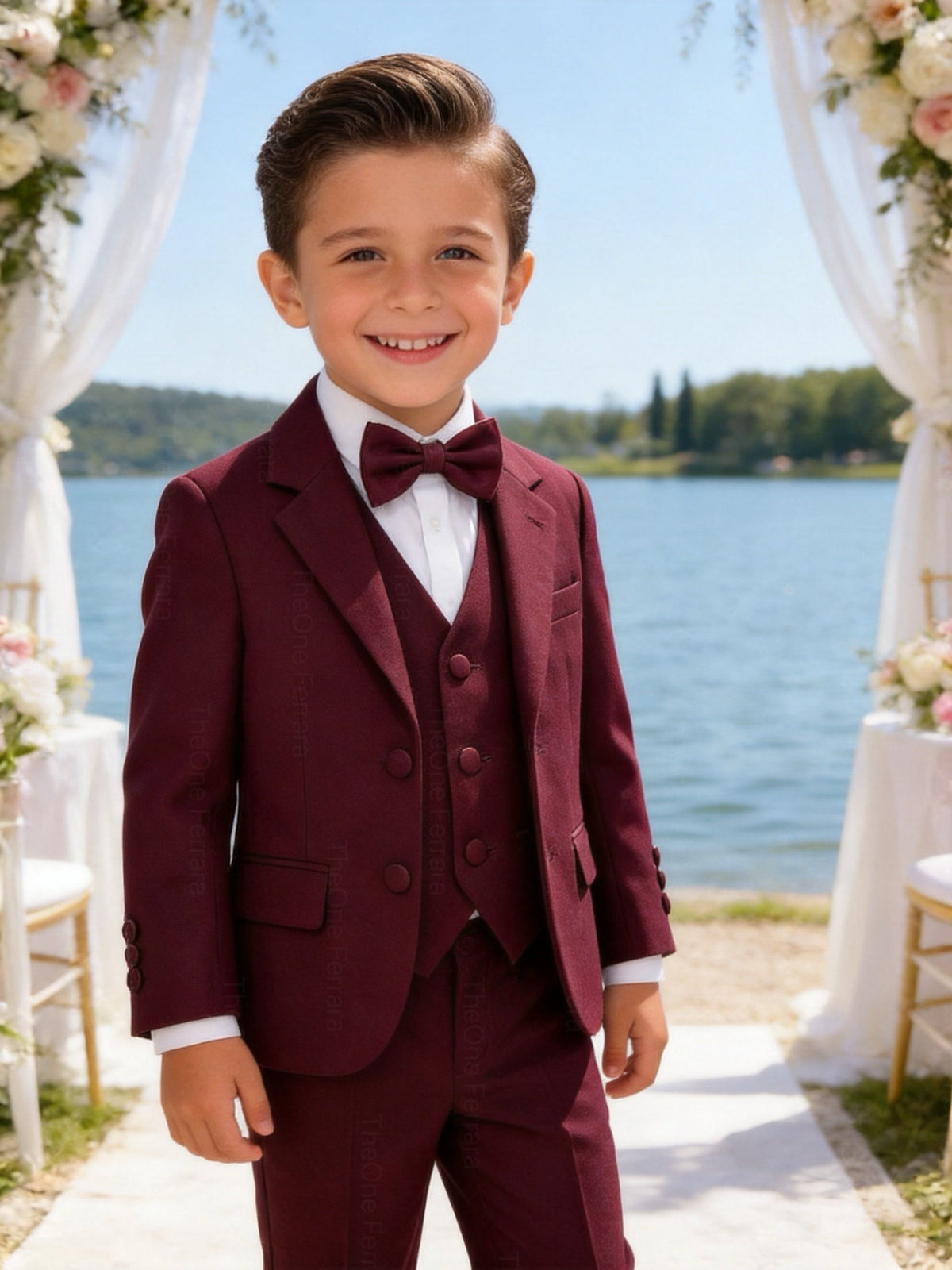 Completo Elegante Bambino Bordeaux 5 Pezzi con Giacca Gilet Pantaloni Camicia e Papillon Bordeaux